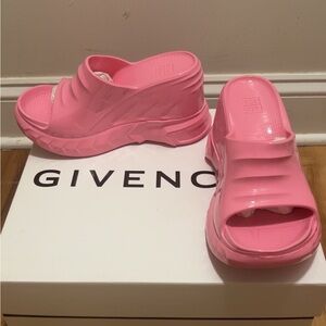Givenchy Pink Women's Slide Sandals